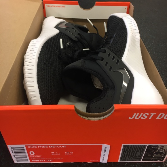 NIKE FREE X METCONS (M8/ W9.5) BRAND NEW WITH BOX - Picture 2 of 8